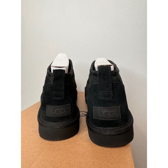 UGG Womens Classic Ultra Mini Classic Black Ankle Boots Booties Size 10 NEW Box - Picture 5 of 7